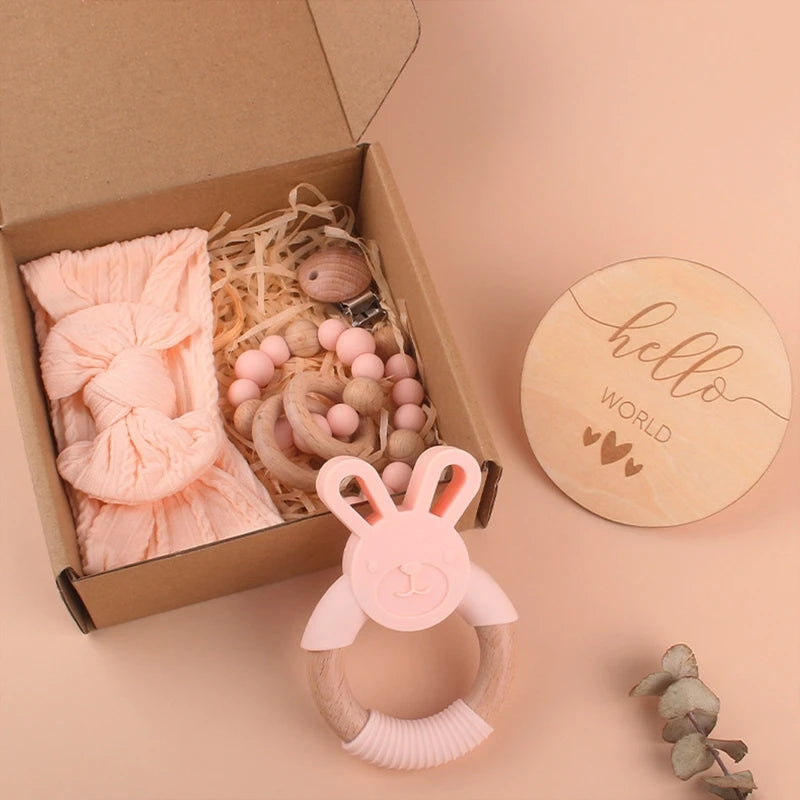 Baby Bath Towel Set Bibs Double Sided Cotton Blanket Wooden Rattle Brushs Pacifier Chain Bracelet Baby Stuff Home Newborn Gifts