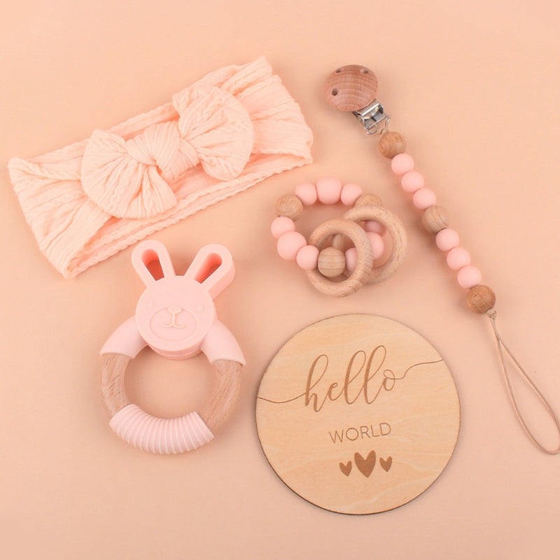 Baby Bath Towel Set Bibs Double Sided Cotton Blanket Wooden Rattle Brushs Pacifier Chain Bracelet Baby Stuff Home Newborn Gifts