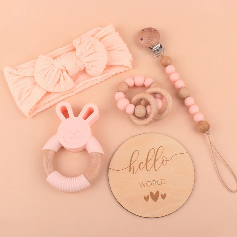 Baby Bath Towel Set Bibs Double Sided Cotton Blanket Wooden Rattle Brushs Pacifier Chain Bracelet Baby Stuff Home Newborn Gifts