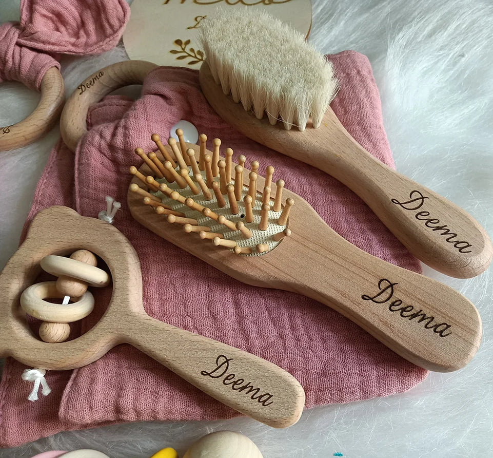 10 Pieces Of Personalized Name Newborn Bath Toy Gift Set 0-12 Months Old Baby Rattle Toy Baby Boy Girl Birth Name Plate Gift Set