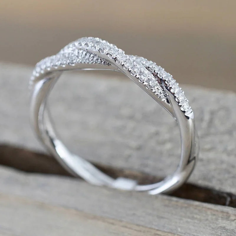 Ne'w Fashion Twist Rings for Women Silver Color Band White CZ Simple Stylish Girls Accessories Party Daily Versatile Jewelry