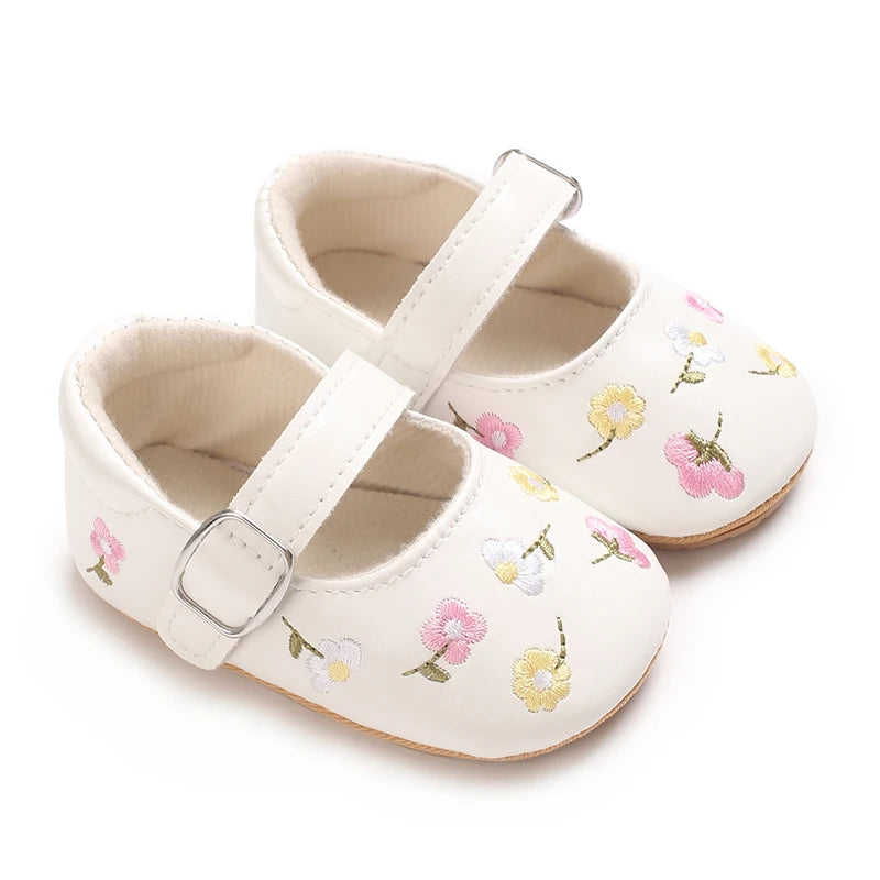 New Baby Shoes Embroidered Girl Baby Shoes Mary Jane Flat Shoes Princess Shoes Non slip Rubber Soles 0-18M Newborn