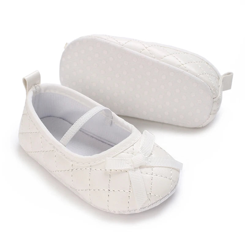Newborn Baby Shoes Classic Fashion Mary Jane Ballet Flat Shoes Non slip Bow Baby Shoes Preschool Baptist Soft Sole Walking Shoes