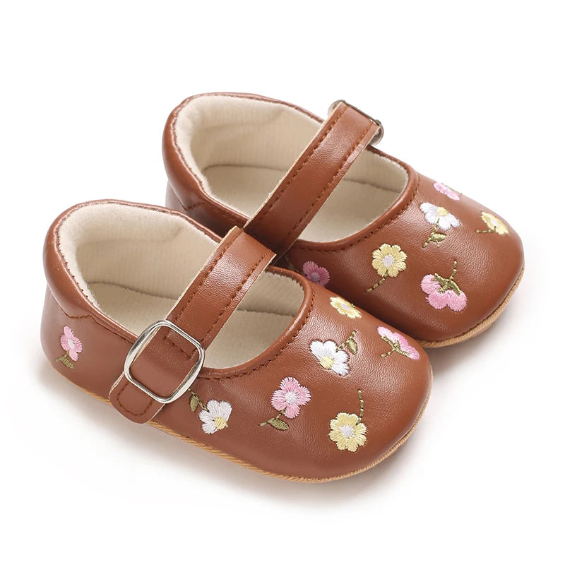 New Baby Shoes Embroidered Girl Baby Shoes Mary Jane Flat Shoes Princess Shoes Non slip Rubber Soles 0-18M Newborn