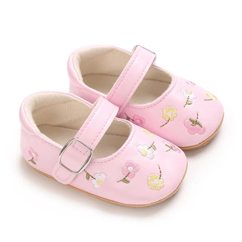 New Baby Shoes Embroidered Girl Baby Shoes Mary Jane Flat Shoes Princess Shoes Non slip Rubber Soles 0-18M Newborn