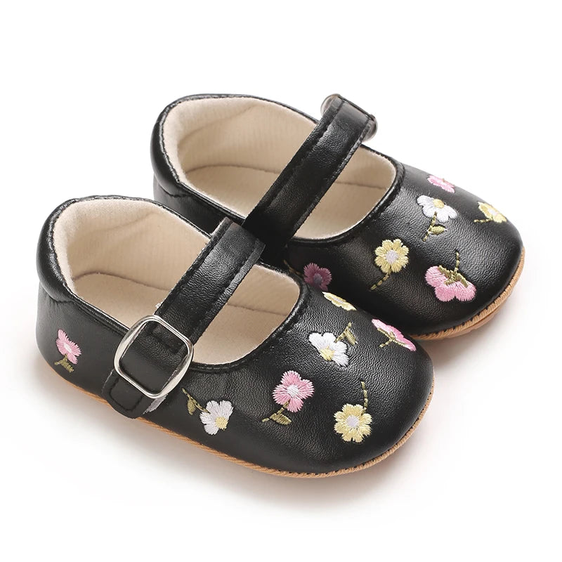 New Baby Shoes Embroidered Girl Baby Shoes Mary Jane Flat Shoes Princess Shoes Non slip Rubber Soles 0-18M Newborn