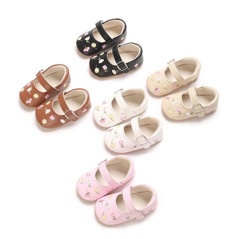 New Baby Shoes Embroidered Girl Baby Shoes Mary Jane Flat Shoes Princess Shoes Non slip Rubber Soles 0-18M Newborn